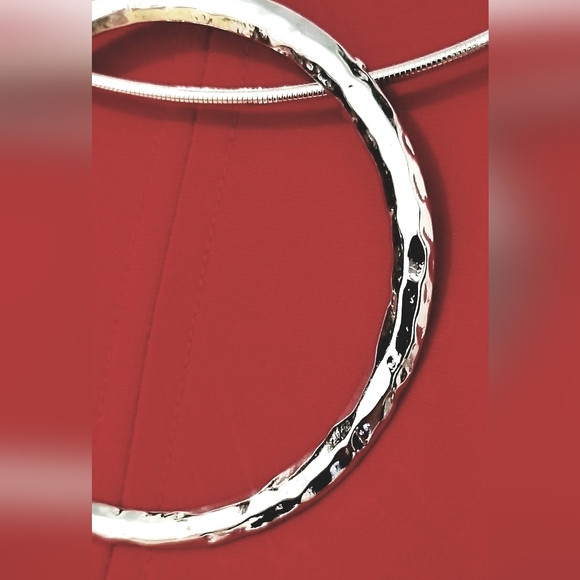 Silver tone snake chain necklace with large silver hoop pendant (137) - Picture 3 of 4